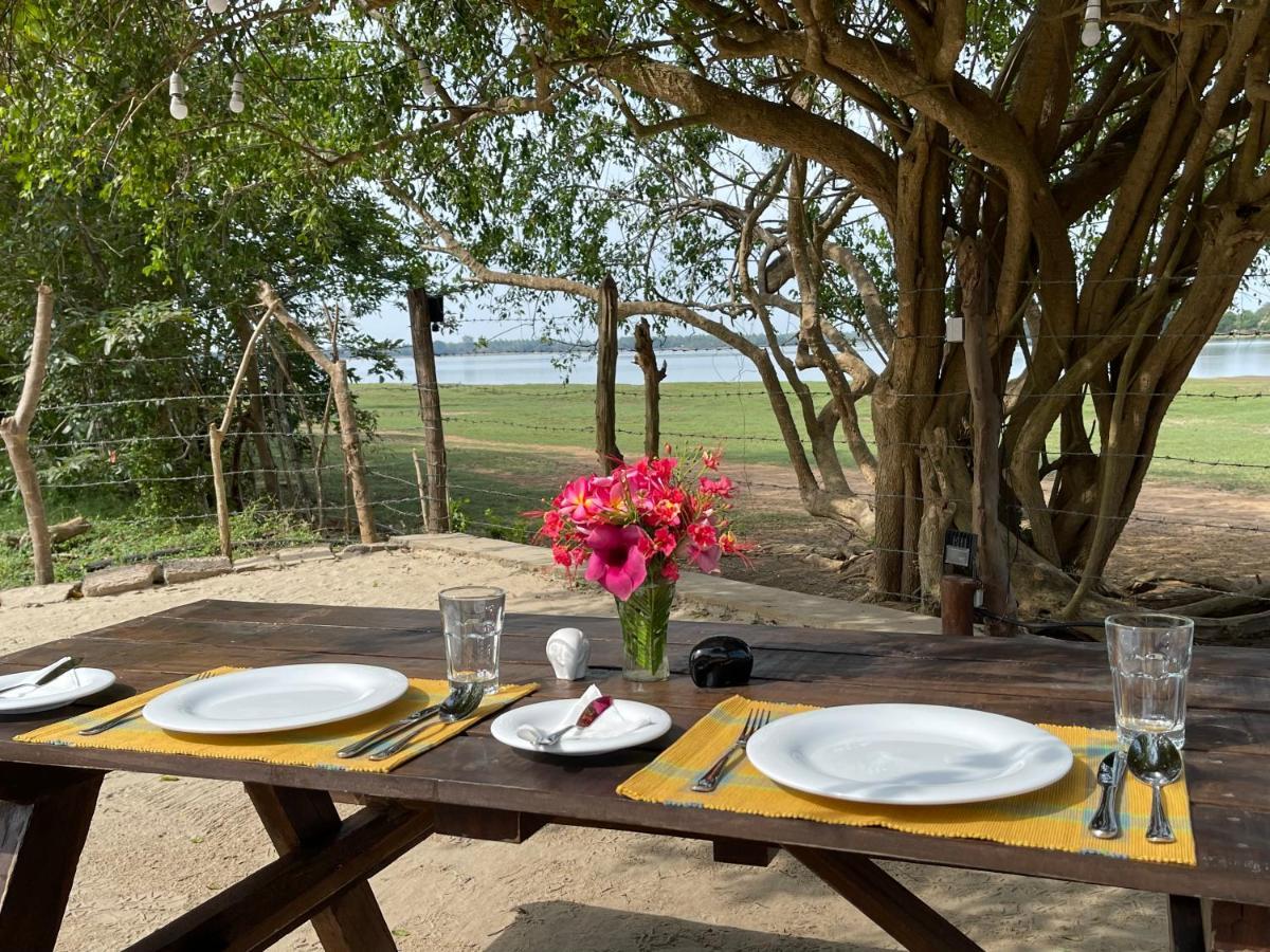Yala Lake View Cabanas Tissamaharama Exterior foto
