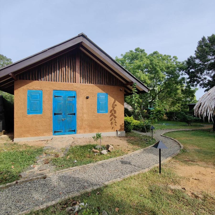 Yala Lake View Cabanas Tissamaharama Exterior foto